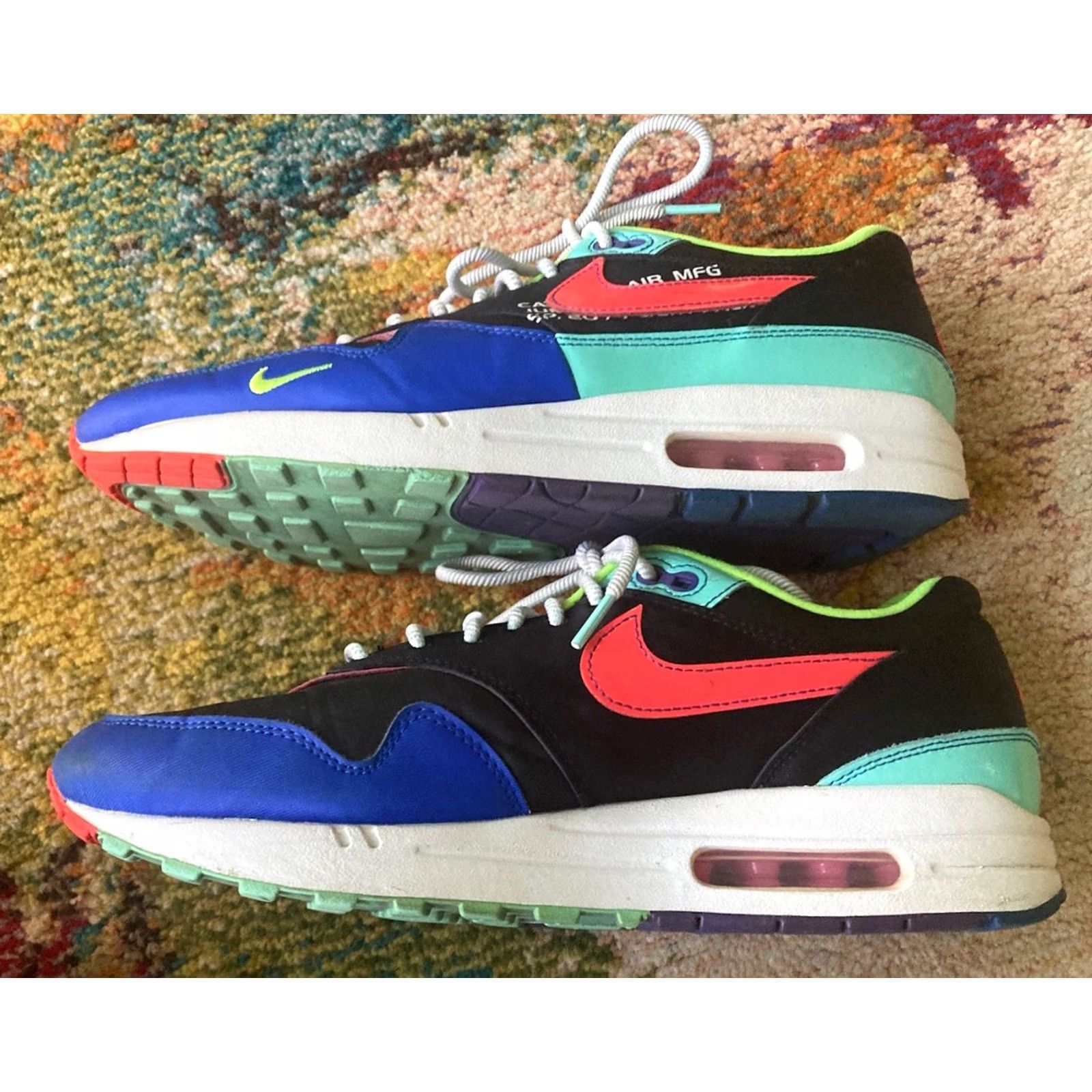 Nike Nike Air Max 1 Parachute Mens Size 11 US Black Hyper Grape CU4713-001 Sneakers Mens 11 US Nike Air Max Parachute Size US 11 / EU 44 - 5 Thumbnail