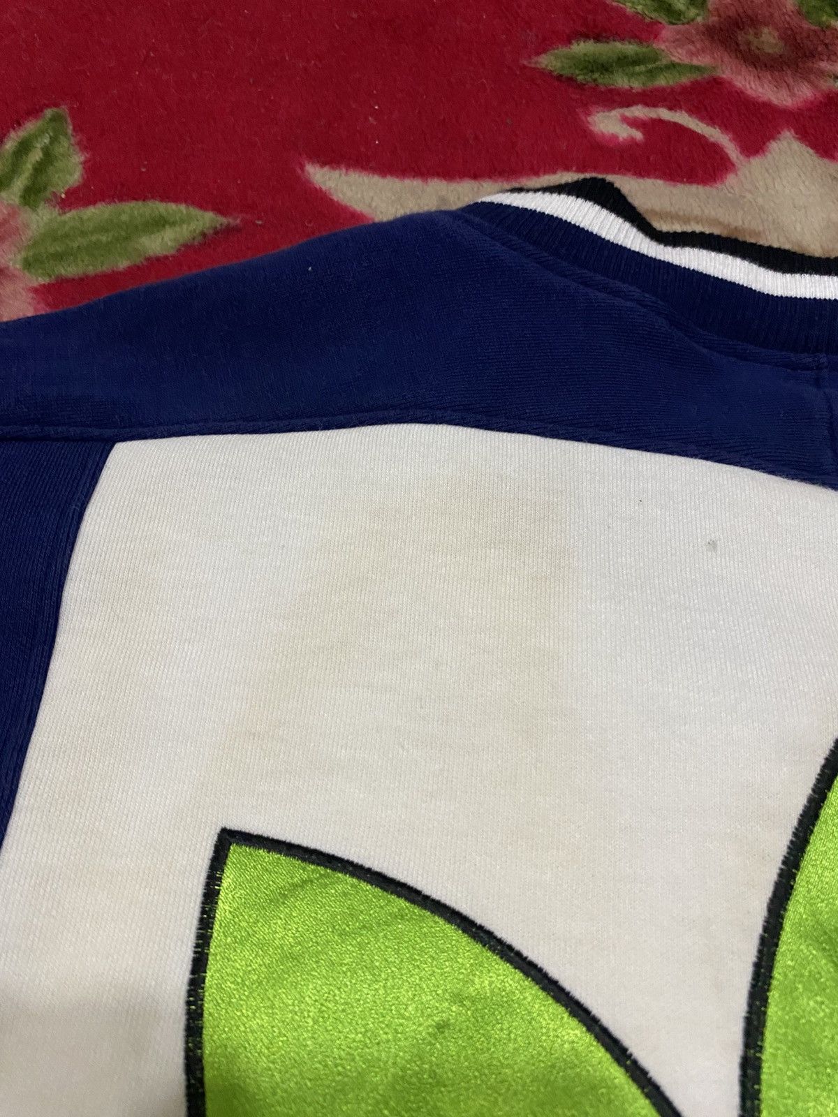 Adidas Vintage 90s Adidas Trefoil International Sweatshirt Size US L / EU 52-54 / 3 - 9 Thumbnail