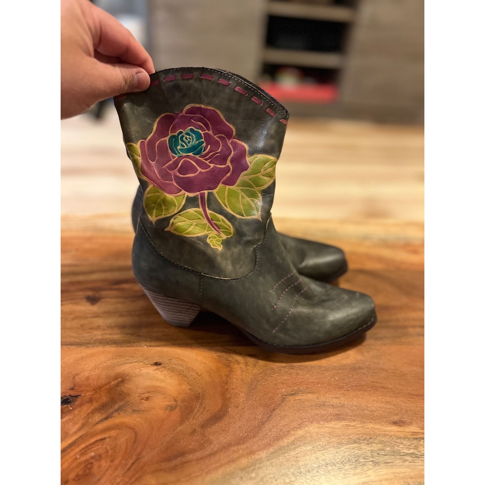 L'ARTISTE by SPRING STEP Hand Painted Leather Boots - Size