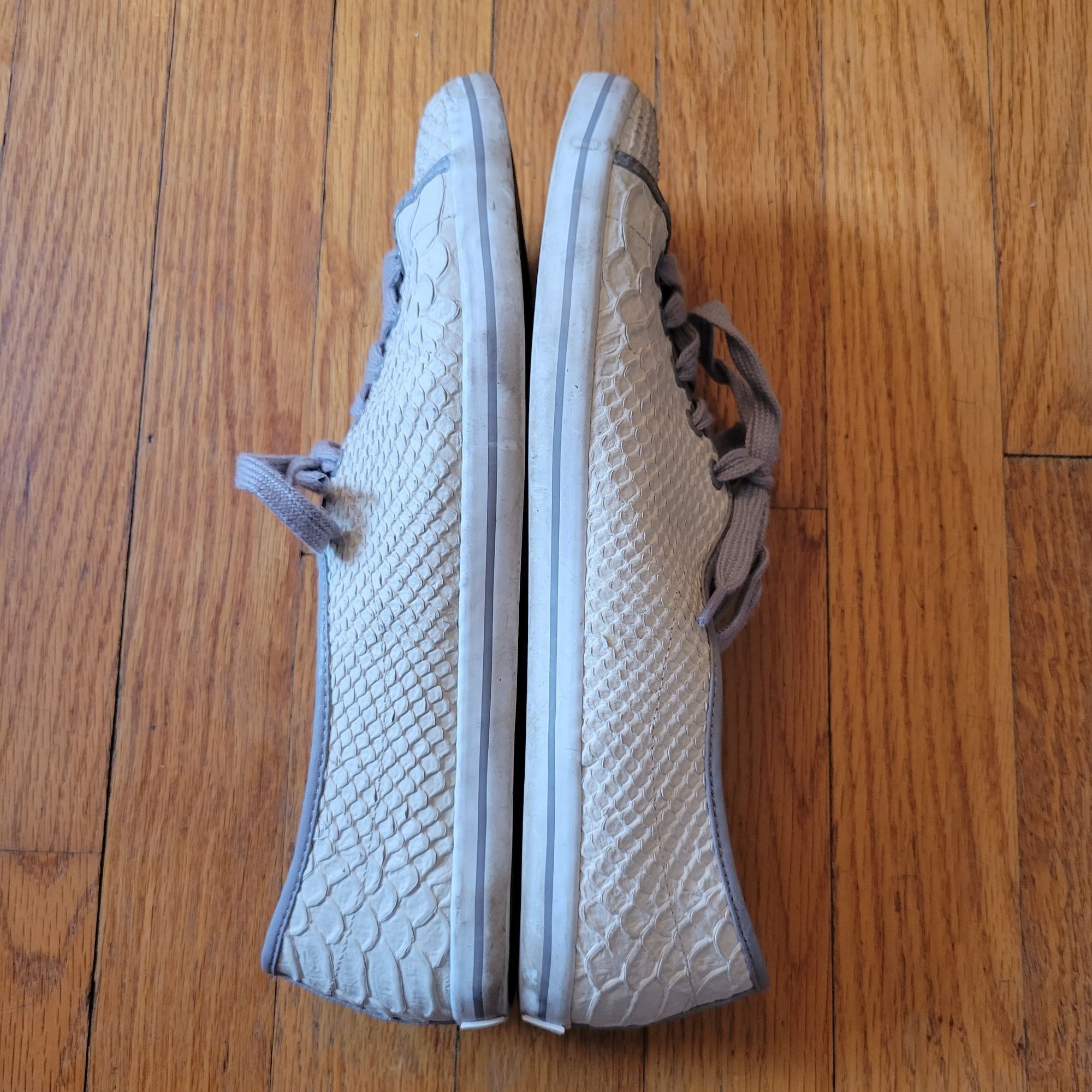 Cole Haan Cole Haan Snake Print Lace Up Sneakers 9B Flats Comfort Shoe Size US 9 / IT 39 - 5 Thumbnail