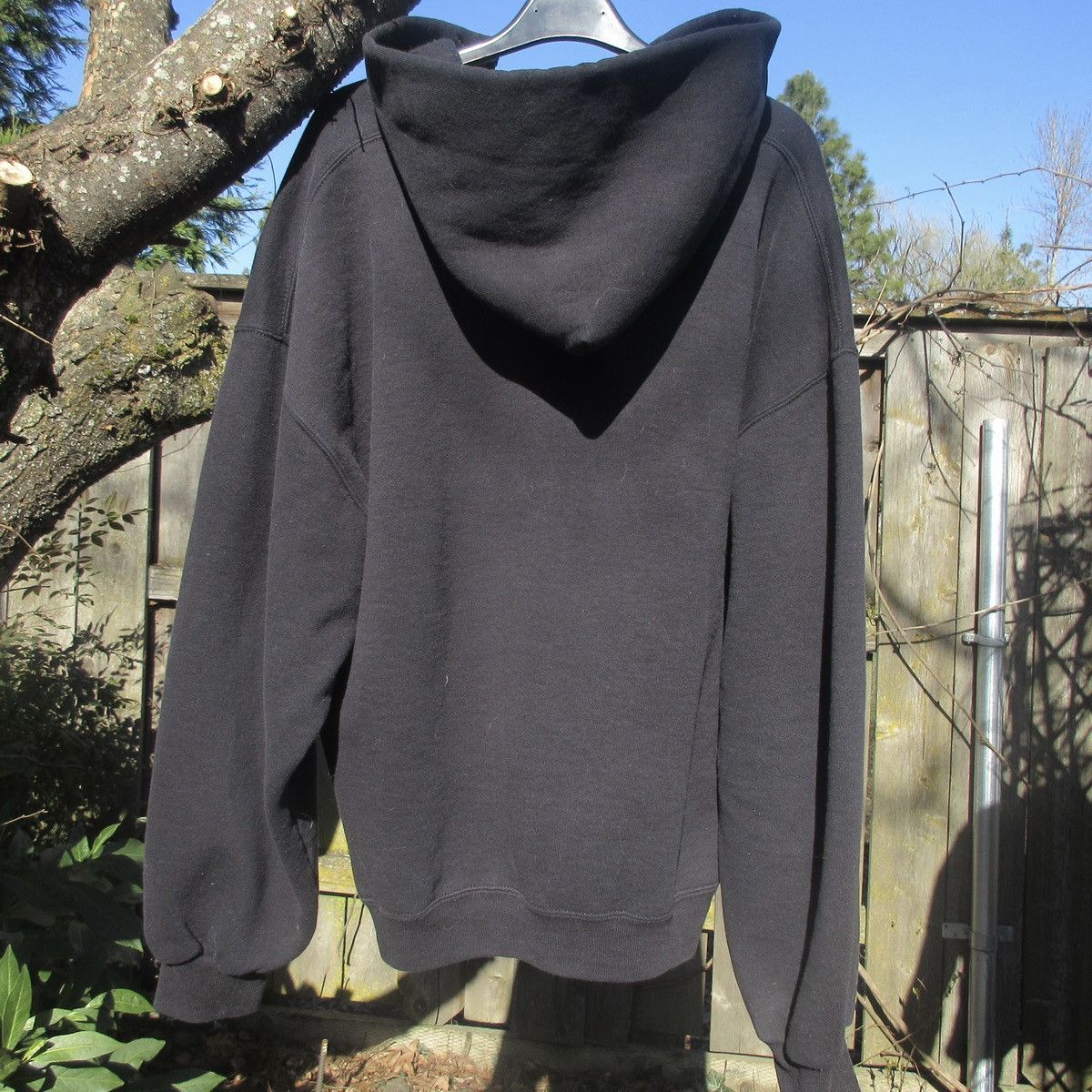 Russell Athletic × Vintage Vintage Russell Athletic Distressed Safety Pin Hoodie Black Size US XL / EU 56 / 4 - 4 Thumbnail