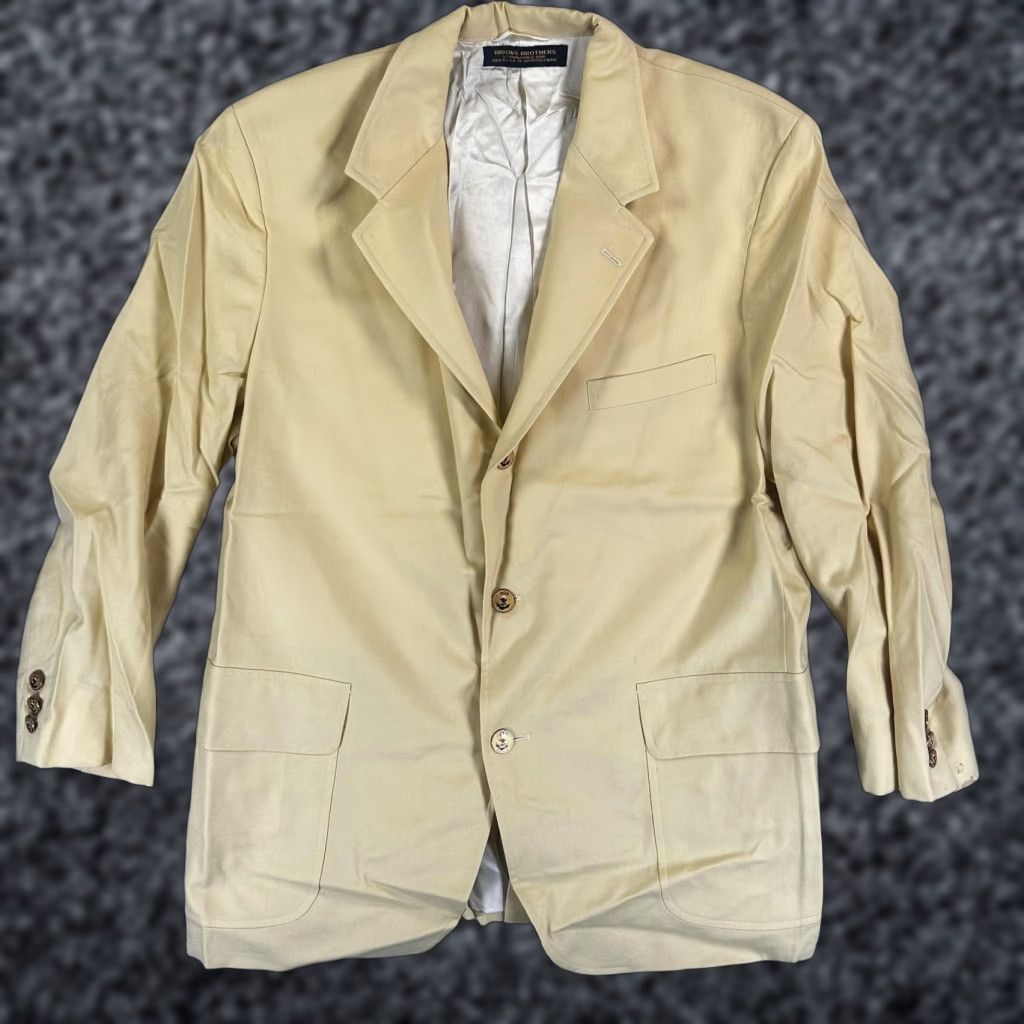 Brooks Brothers VINTAGE Brooks Brothers Blazer Sport Coat Mens 44 Regular Wool Beige Nautical Classic Two-Piece Notch Lapel 2-Button Cuffs Anchor Buttons USA Size 44R - 1 Thumbnail