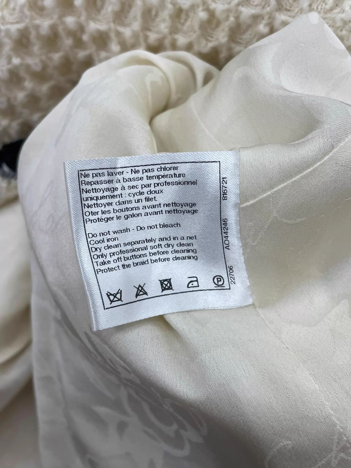 Chanel Chanel Salzburg White & Black Color Block Jacket 40 Size M / US 6-8 / IT 42-44 - 6 Thumbnail