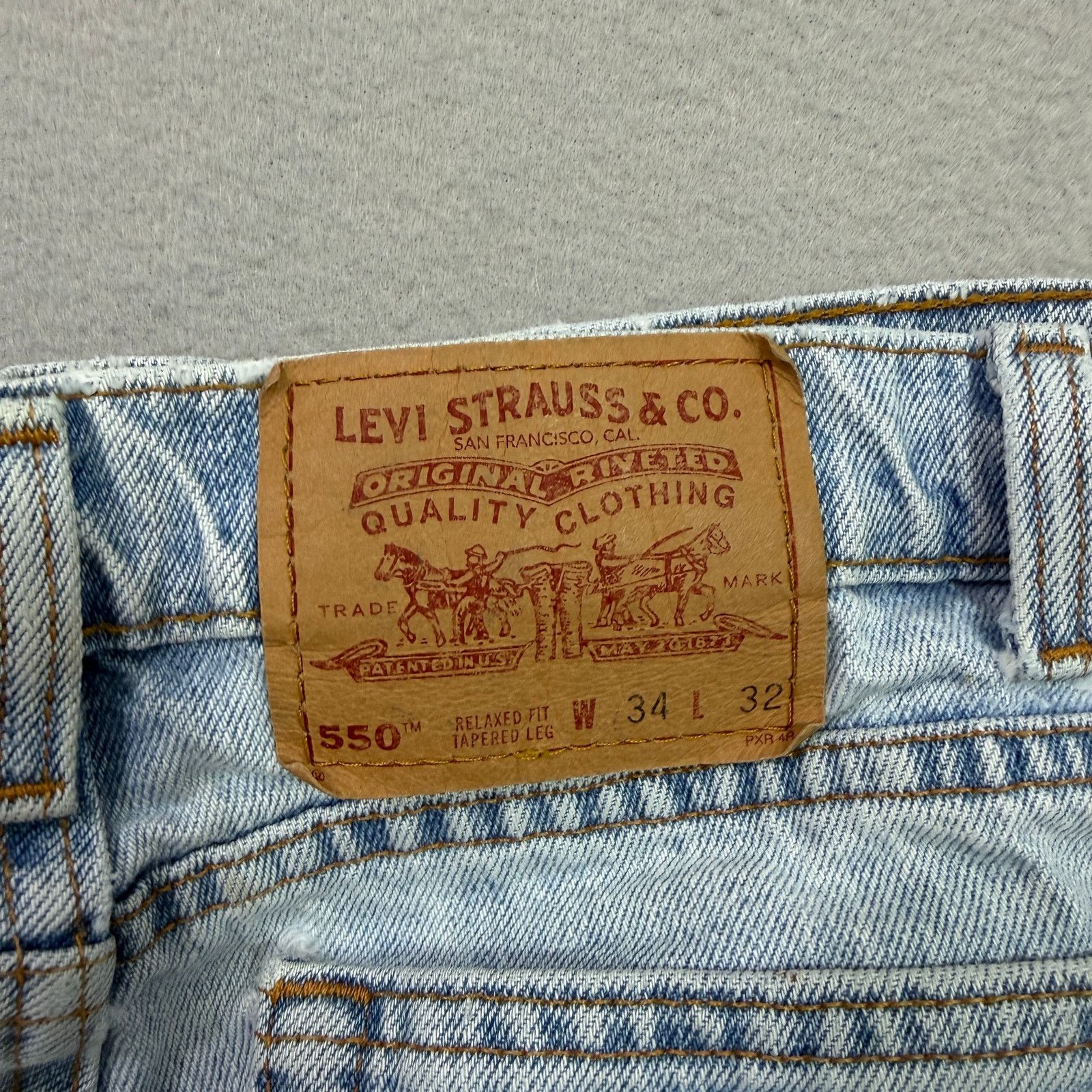 Levi's Vintage Levis 550 Jeans 34x32 Blue Paint Splatter Relaxed Size US 34 / EU 50 - 7 Thumbnail