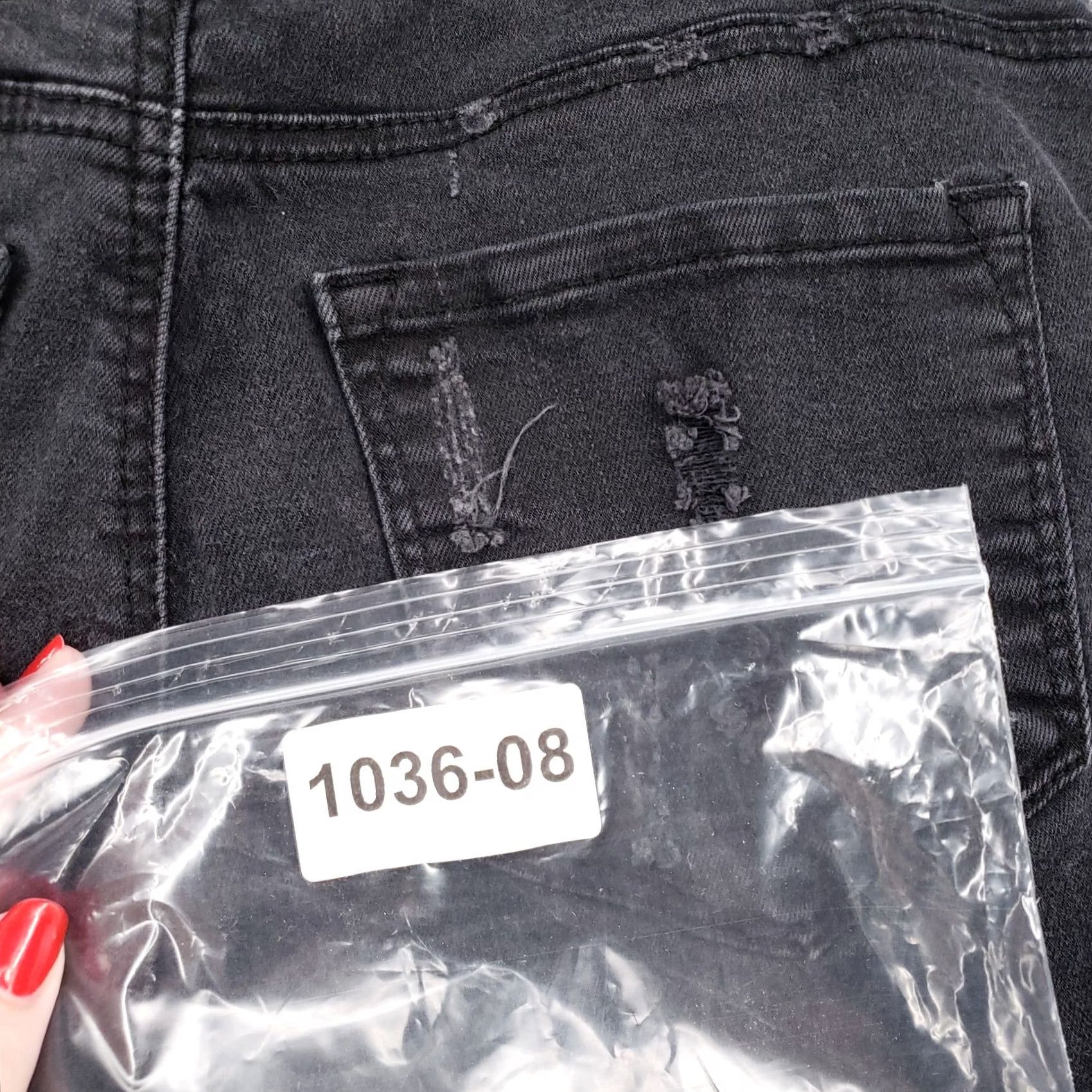 Vintage KanCan Shorts Womens Black Hot Pants Size 7 Dark Wash Denim Mid Rise Distressed Size 27" / US 4 / IT 40 - 7 Thumbnail