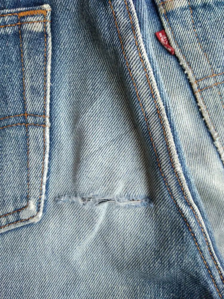 Levi's 90s Vintage Levi's 501 Made In USA Distressed Jeans 28x33 Size US 28 / EU 44 - 4 Thumbnail