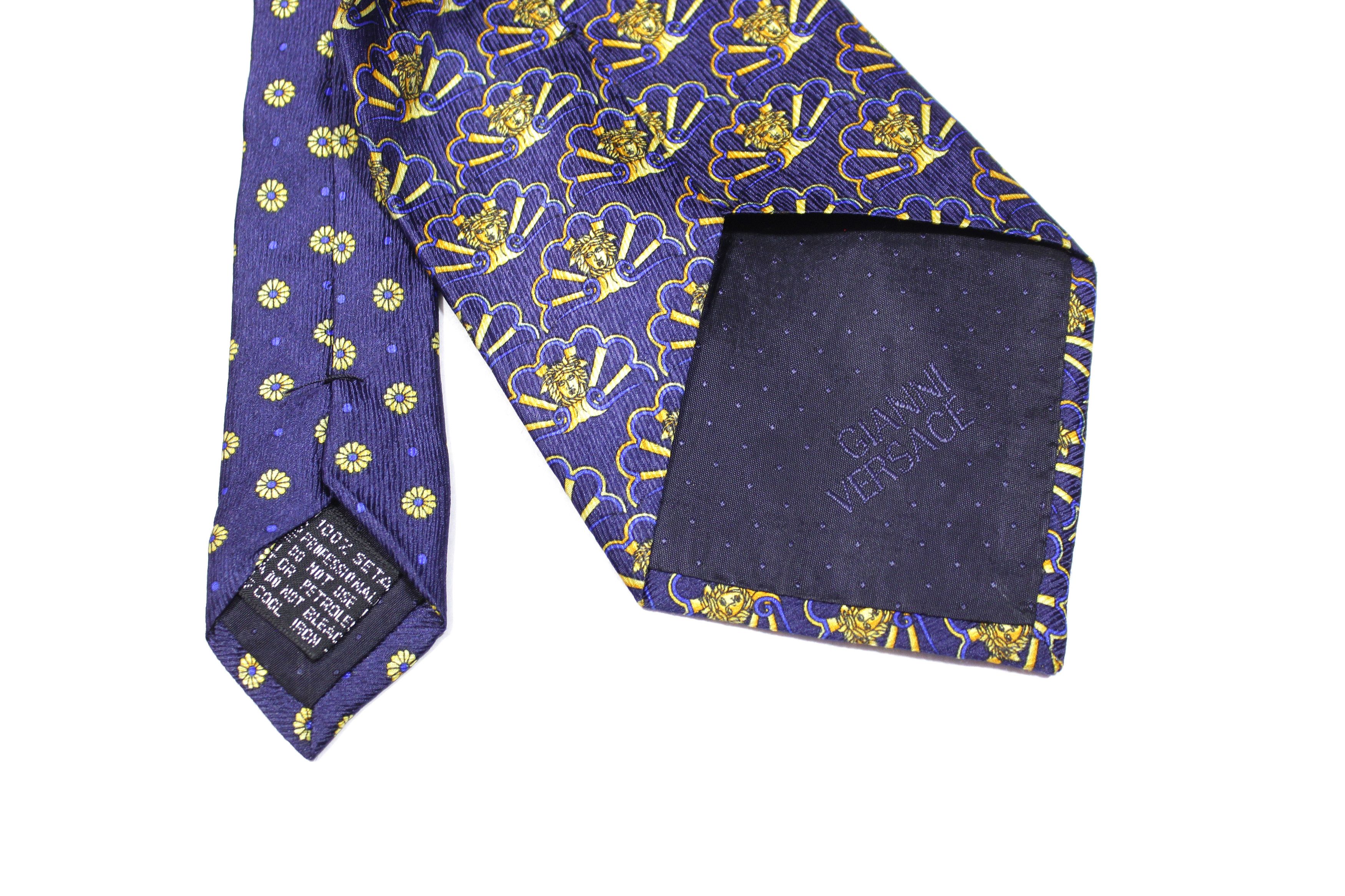 Versace Gianni 90S Medusa Logo Silk Tie Vintage Size ONE SIZE - 5 Thumbnail