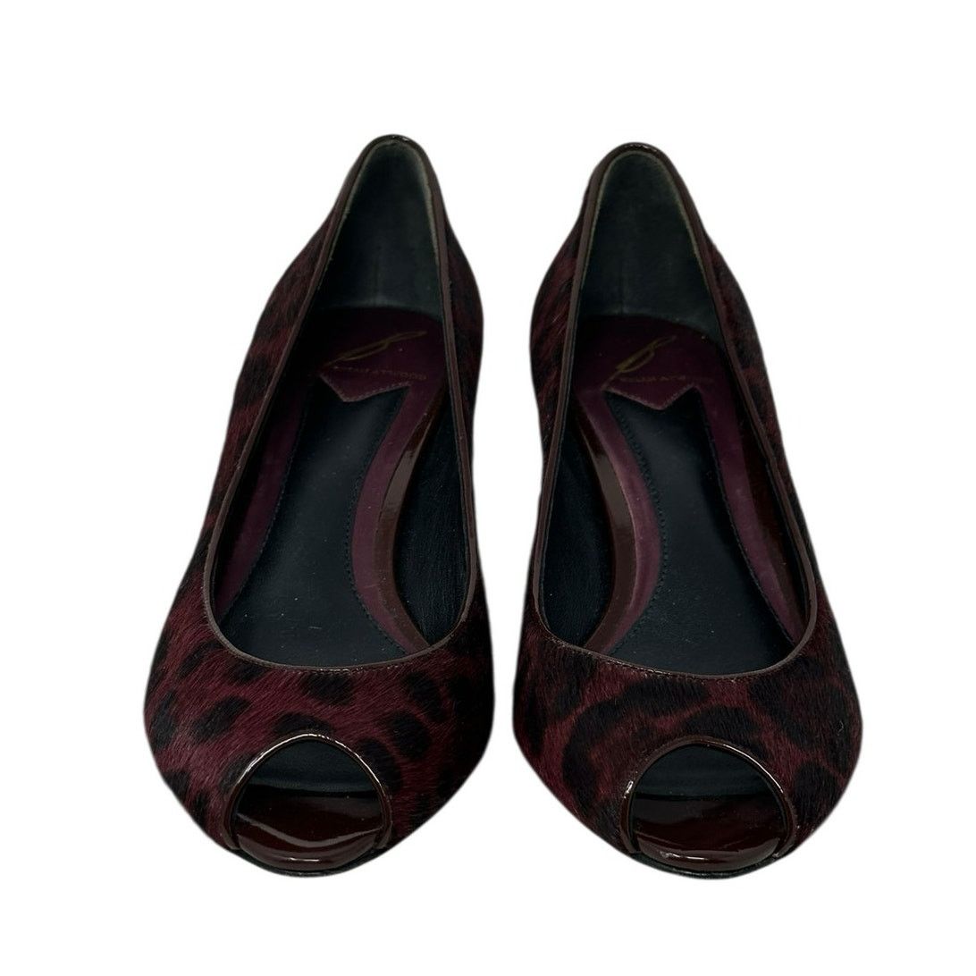 Brian Atwood Brian Atwood animal print calf hair leather pumps size 6 Size US 6 / IT 36 - 18 Thumbnail