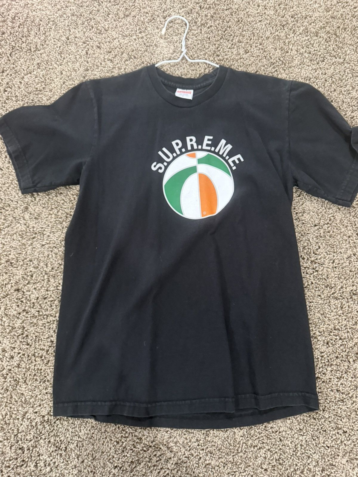 Supreme Supreme beach ball design Size US S / EU 44-46 / 1 - 1 Thumbnail