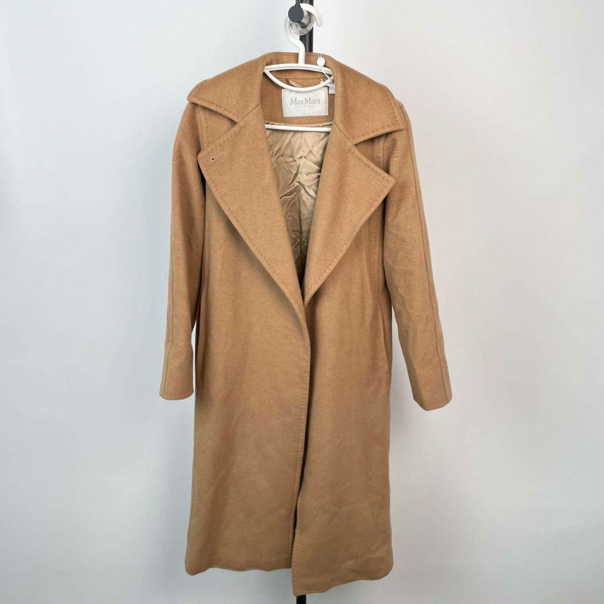 Max Mara Max Mara Brown Coat M Women Size M / US 6-8 / IT 42-44 - 1 Thumbnail