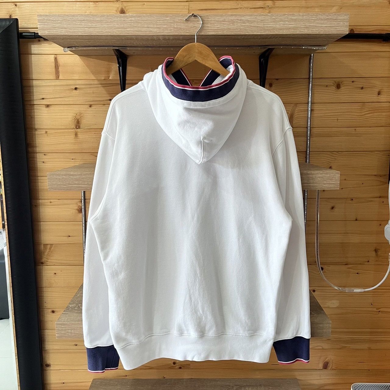 Palace Palace Handle Hood White Size US XL / EU 56 / 4 - 2 Thumbnail