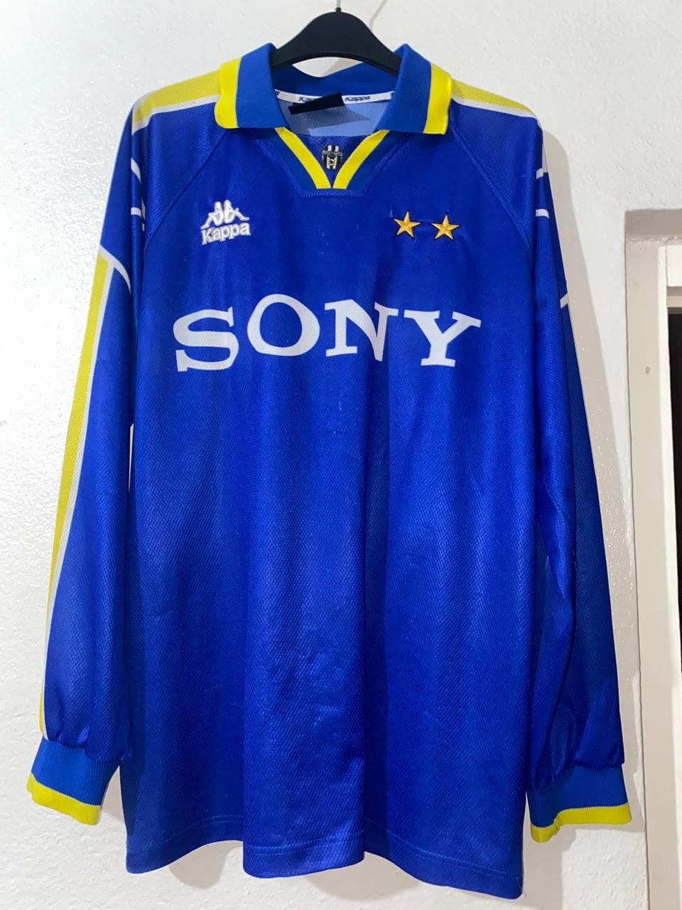 Kappa Juventus 1995 away kit Size US XL / EU 56 / 4 - 1 Thumbnail
