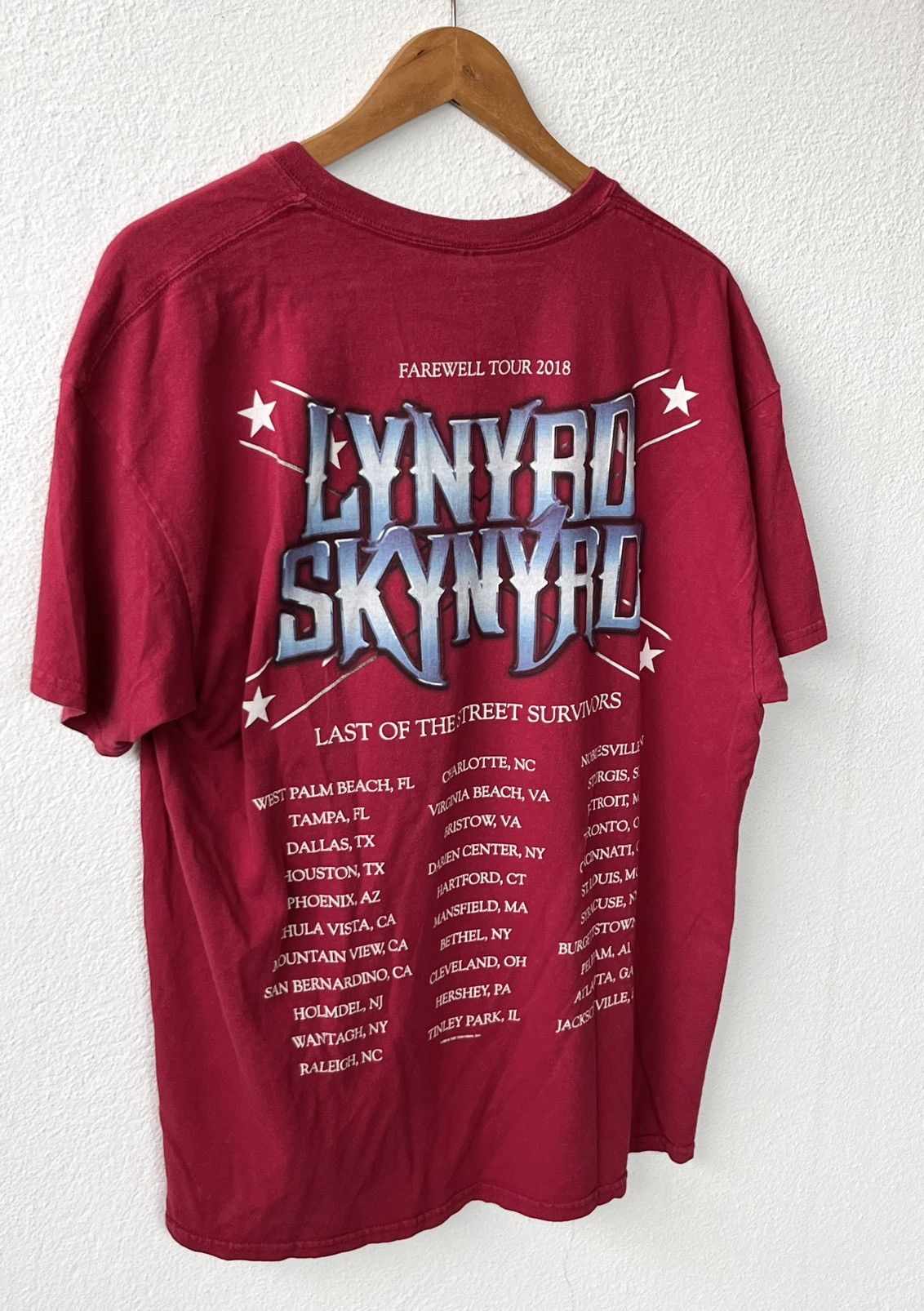 Band Tees Lynyrd Skynyrd 2018 Farewell Tour Band Tee Oversized Shirts Size US XL / EU 56 / 4 - 7 Thumbnail