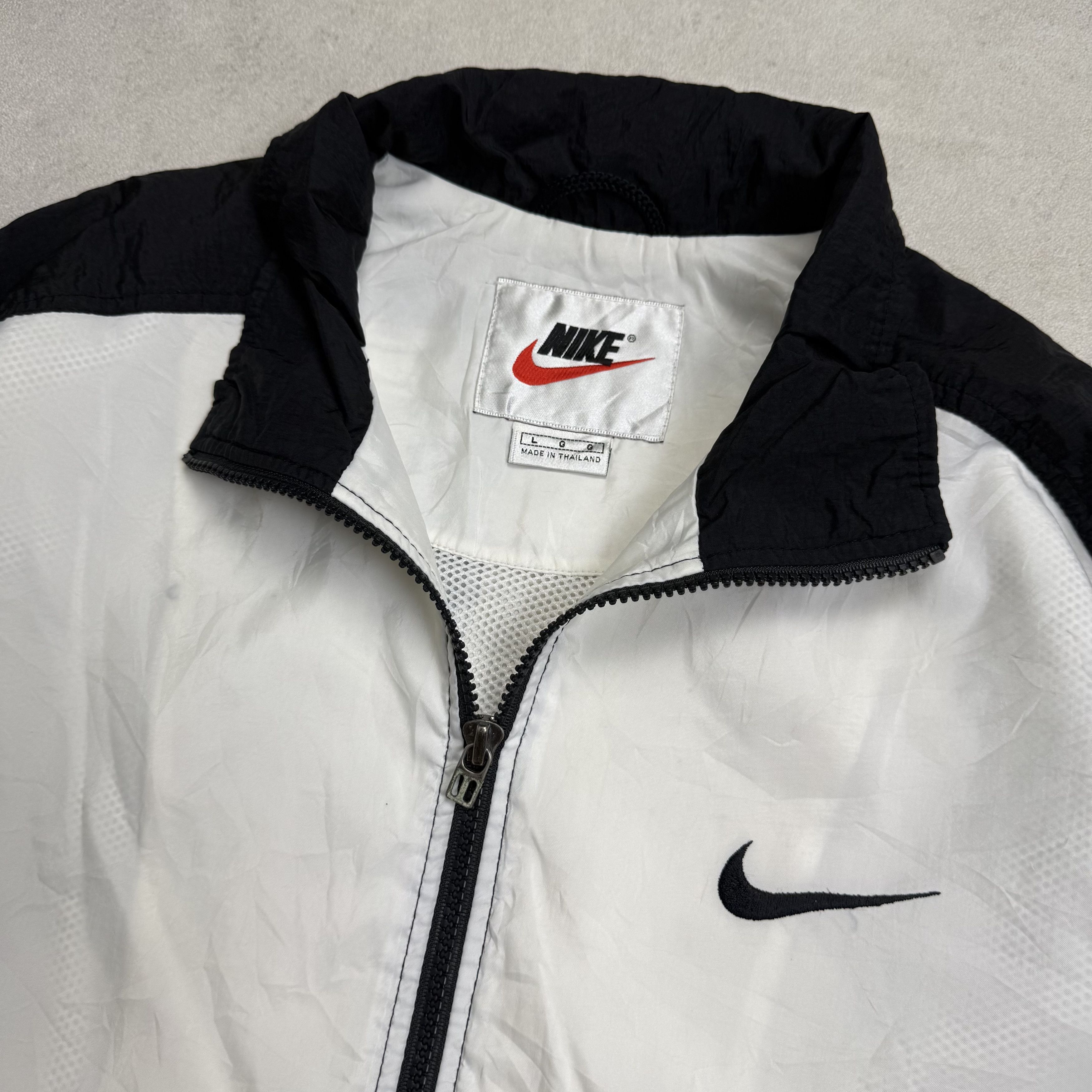 Nike Vintage 90s Nike Big Logo Jacket Size US L / EU 52-54 / 3 - 9 Thumbnail
