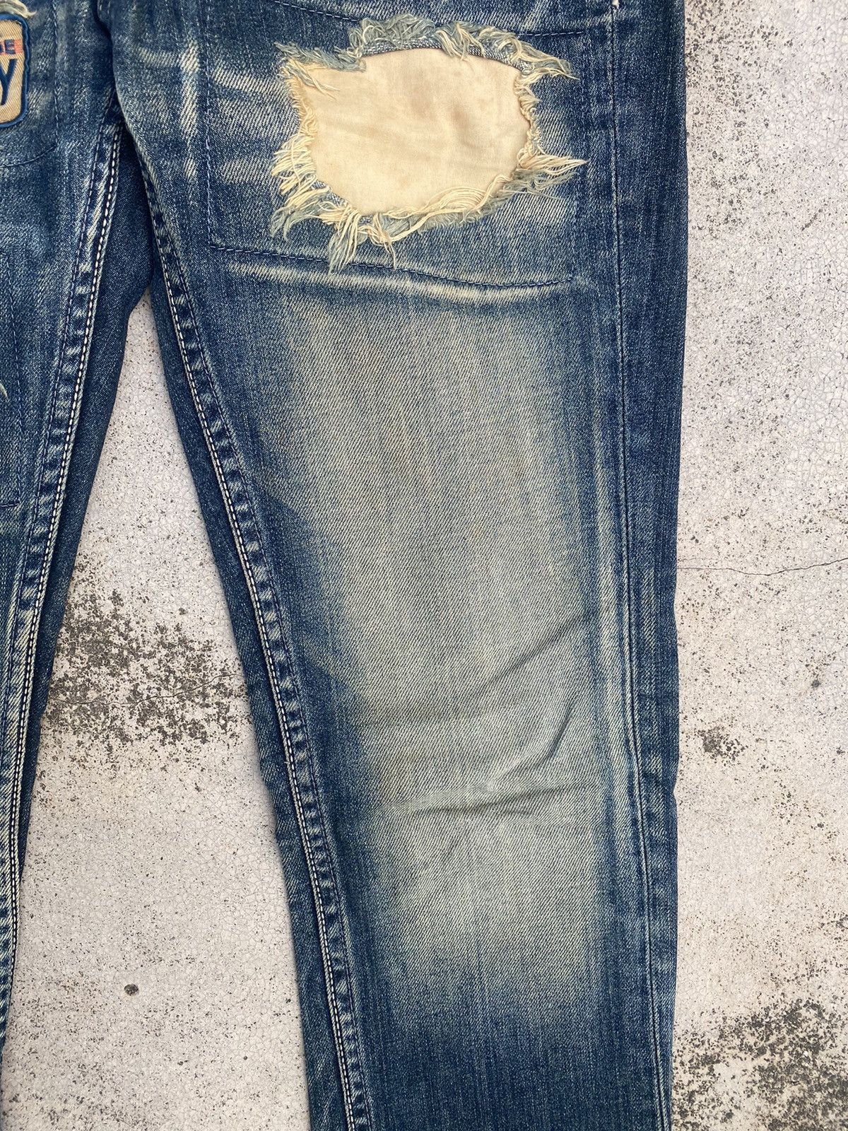 If Six Was Nine × Japanese Brand × Le Grande Bleu (L.G.B.) Japanese Brand Varosh Distressed Patch Faded Low Rise Jeans Size US 30 / EU 46 - 8 Thumbnail
