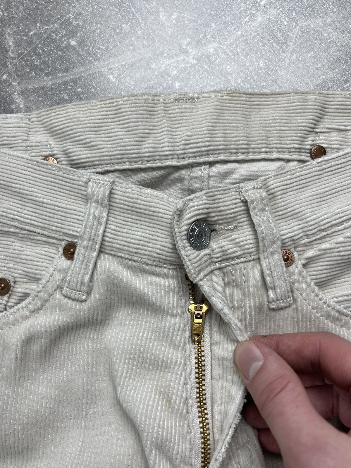 Evisu Evisu Japan Vintage Rare Corduroy Beige Buckle Back Jeans Size 28" / US 6 / IT 42 - 12 Thumbnail