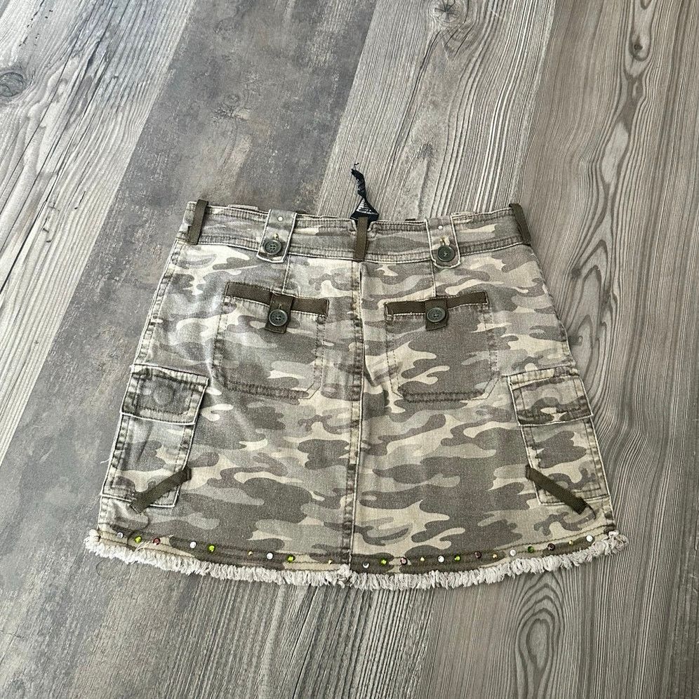 Arizona Jean Co. arizona jean co green camo bedazzled skirt Size 32" / US 10 / IT 46 - 3 Thumbnail