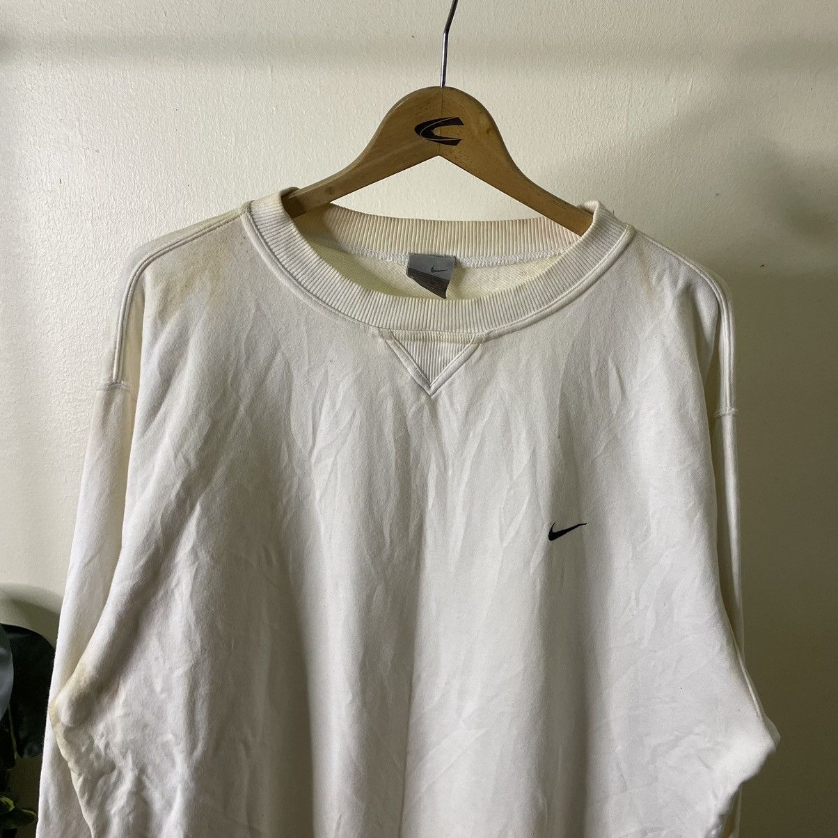 Nike Vintage 2000s Nike Small Swoosh Essential Old Crewneck Size US XL / EU 56 / 4 - 2 Thumbnail
