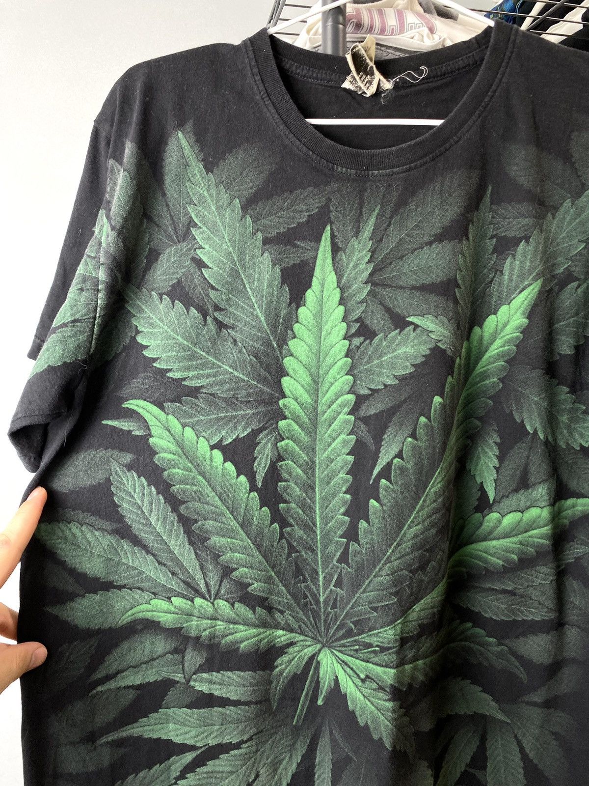Band Tees 90’s Vintage All Over Print Marijuana T Shirt Cannabis Weed Size US M / EU 48-50 / 2 - 2 Thumbnail