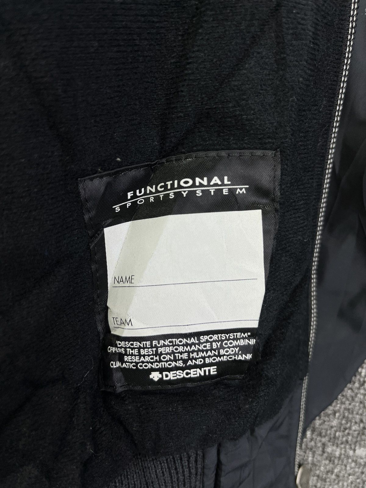 Descente Vintage Descente Rare Varsity Style Jacket Size US L / EU 52-54 / 3 - 10 Thumbnail