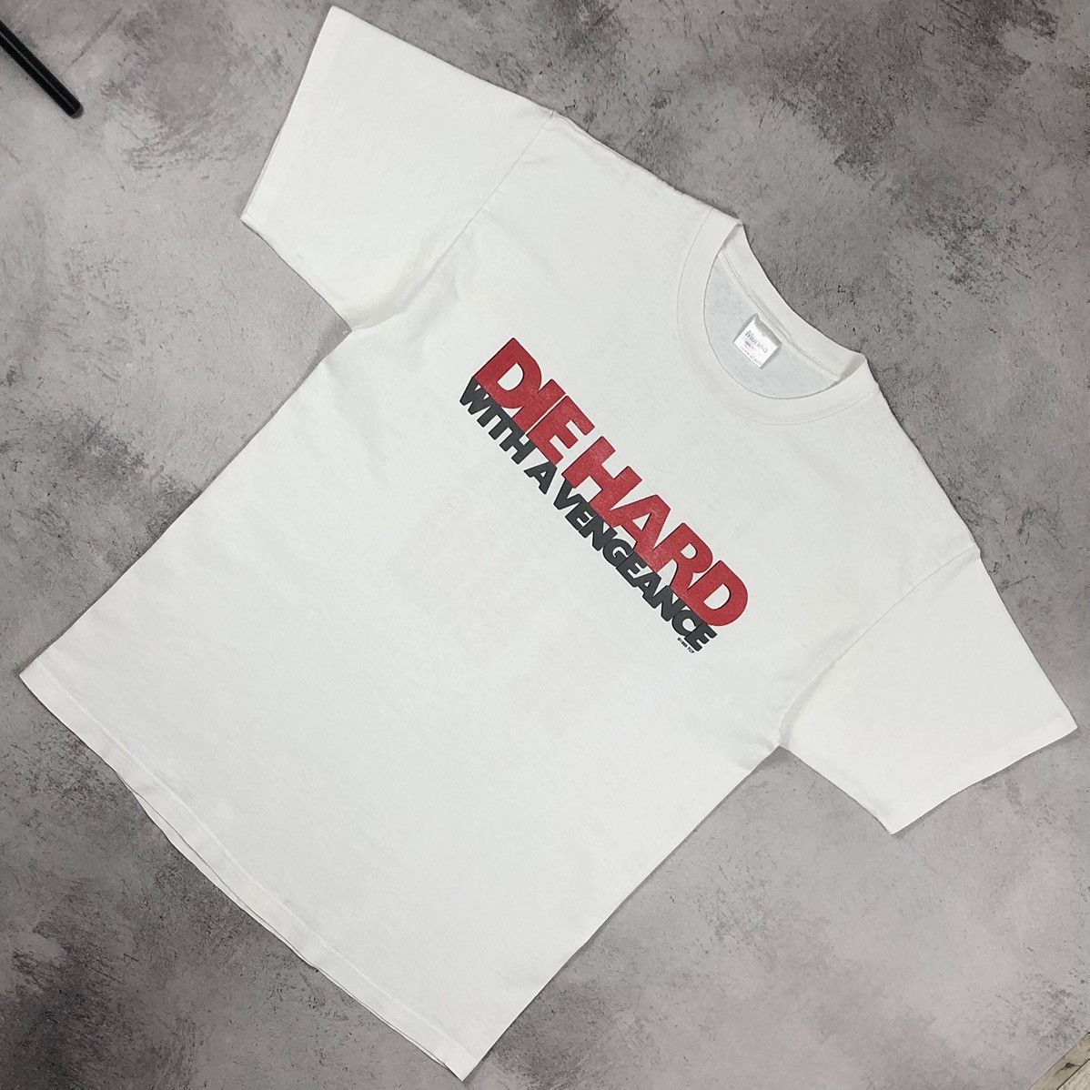 Vintage 1995 Die Hard With A Vengeance Movie Bruce Willis Tee Size US XL / EU 56 / 4 - 1 Thumbnail