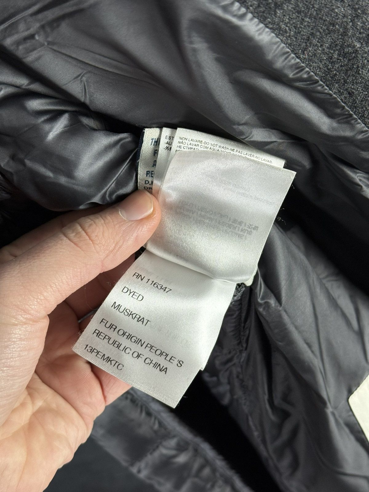 Moncler Moncler Seyne Giubbotto Women’s Down Coat Jacket Fur Grey Size XS / US 0-2 / IT 36-38 - 16 Thumbnail