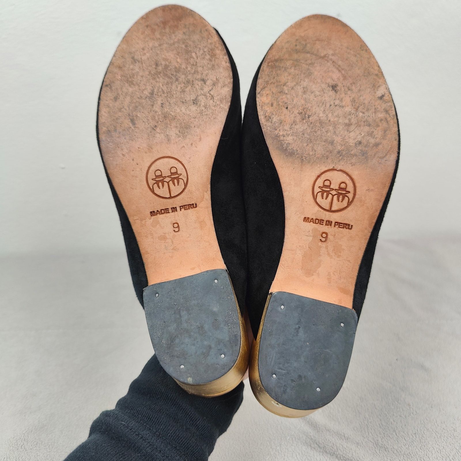 Other Carolina K Offbeat Mules Womens 9 Black Suede Leather Gold Size US 9 / IT 39 - 9 Thumbnail