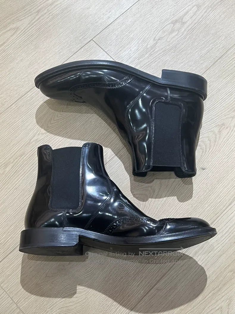 Saint Laurent Paris Carved Floral Chelsea Boots