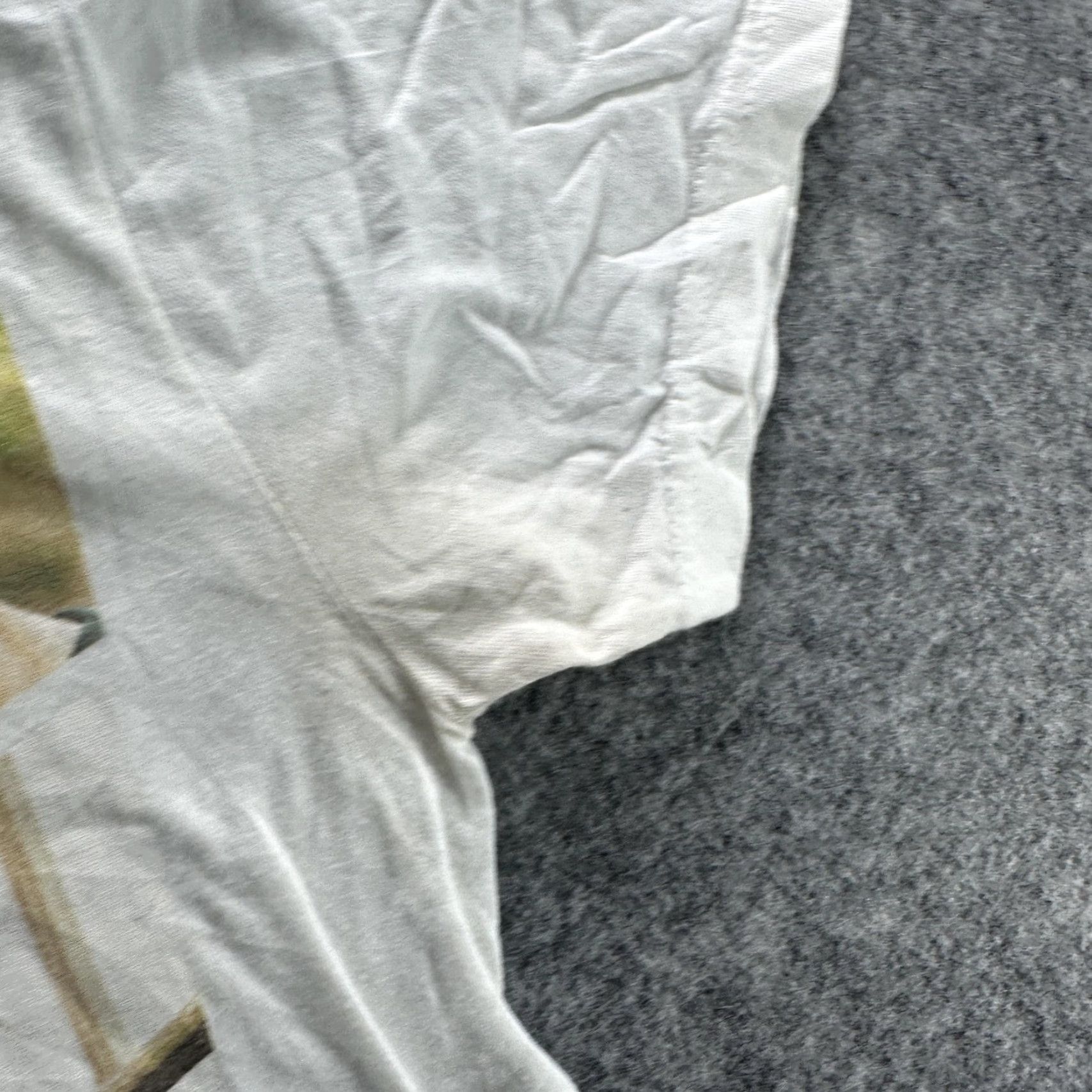 Vintage One Direction T-Shirt Womens XS White Band Graphic Tee Pop Music Concert 1D Tour Size XS / US 0-2 / IT 36-38 - 7 Thumbnail
