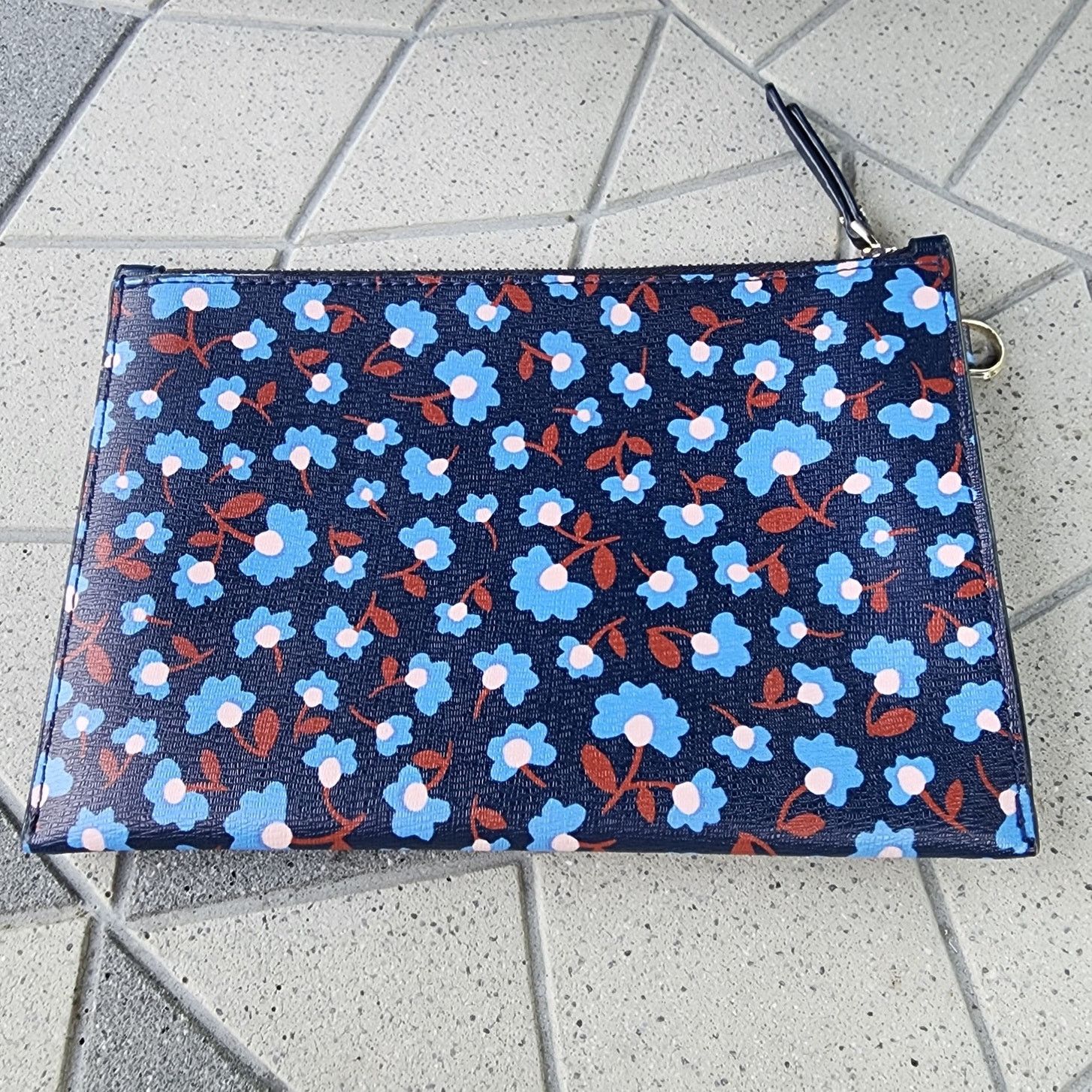 Kate Spade Kate Spade New York Large Molly Party Floral PVC Tote Bag Size ONE SIZE - 12 Thumbnail