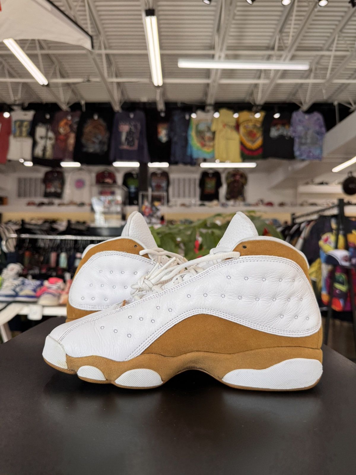 Jordan Brand Air Jordan 13 Wheat Size 7Y (2023) Size US 7 / EU 40 - 4 Thumbnail