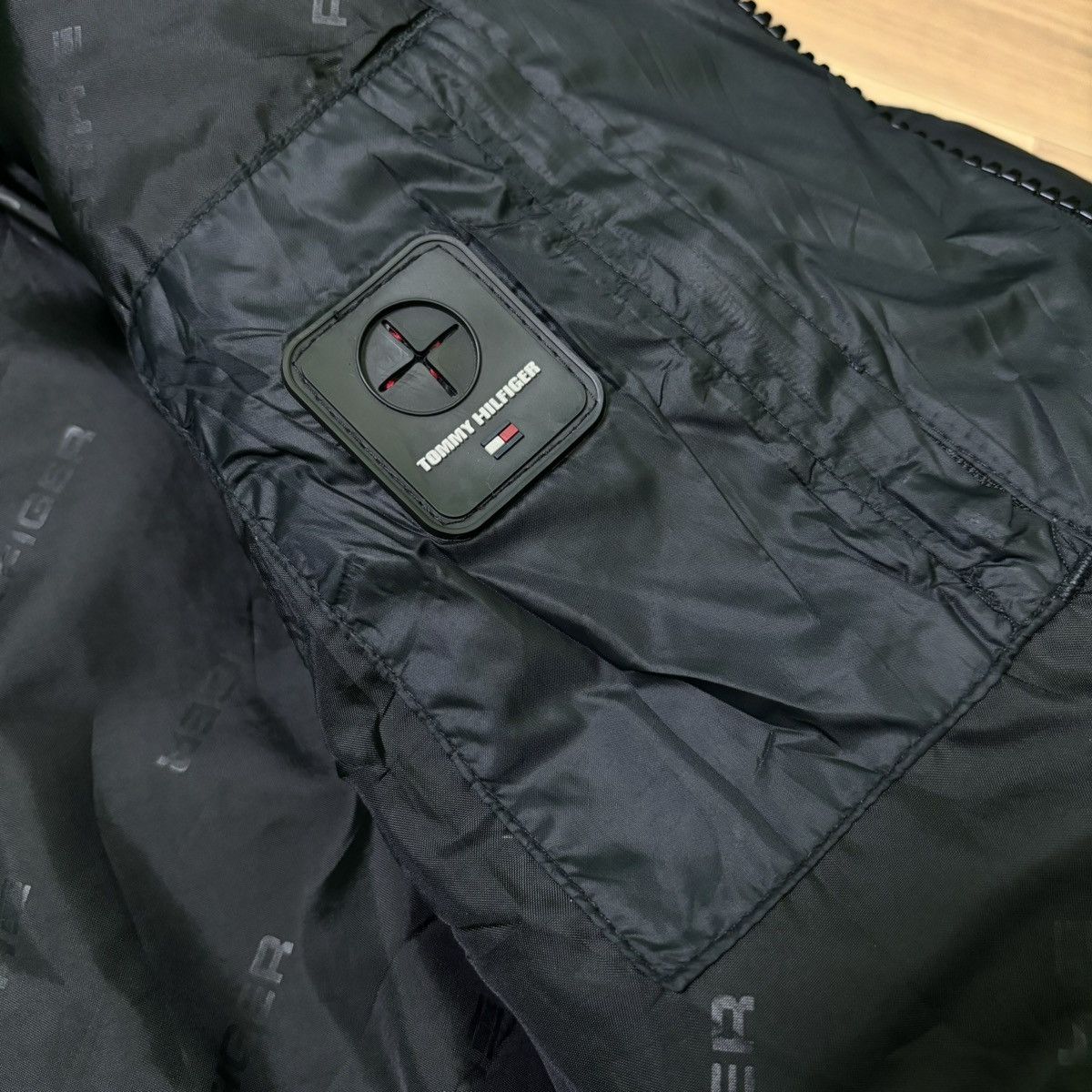 14th Addiction × If Six Was Nine × Le Grande Bleu (L.G.B.) Vintage Tommy Hilfiger fur Jacket down puffer LGB style Size US L / EU 52-54 / 3 - 16 Thumbnail