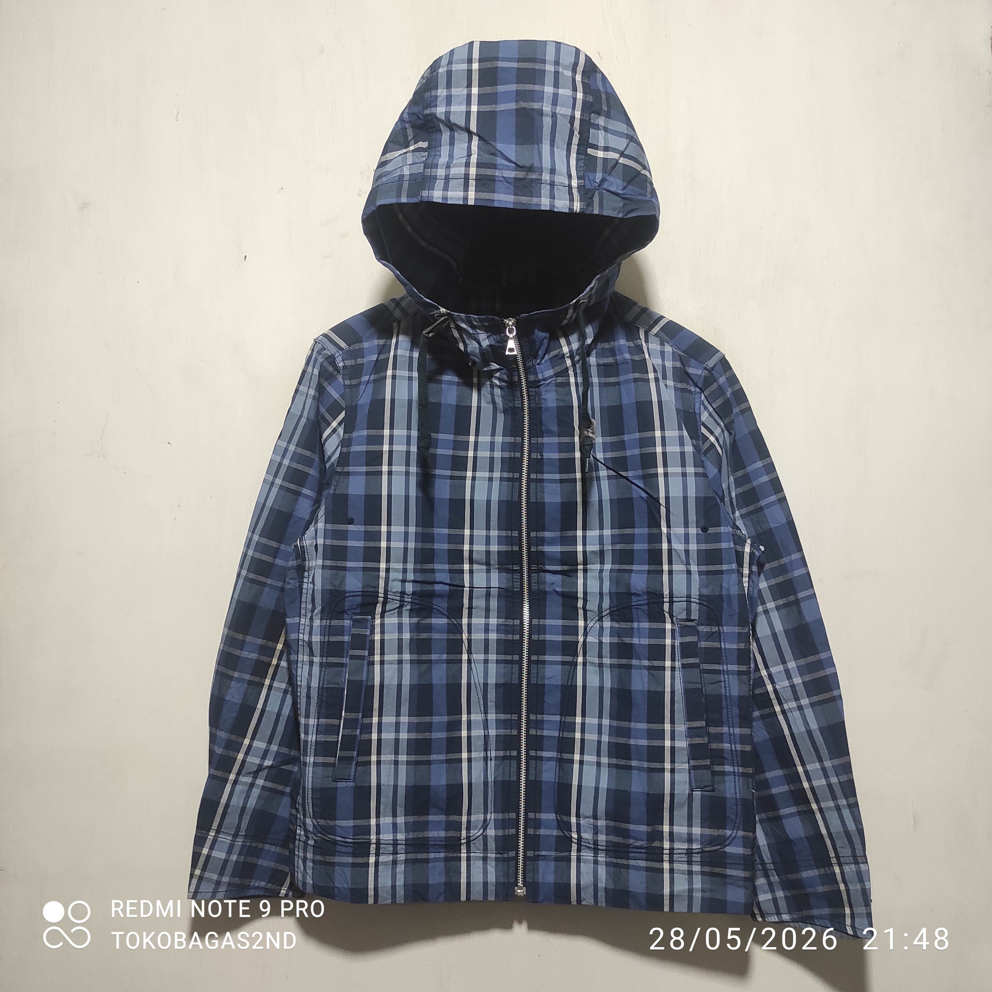 Japanese Brand Japanese Brand UNIQLO Plaid Tartan Hoodies Jacket Size US M / EU 48-50 / 2 - 2 Thumbnail