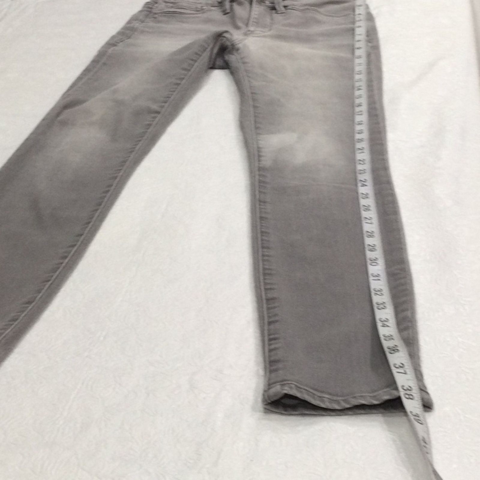 Athleta Athleta Faded Gray Mid Rise 5 Pocket Button/Zip Jegging 4 Size 27" / US 4 / IT 40 - 16 Thumbnail
