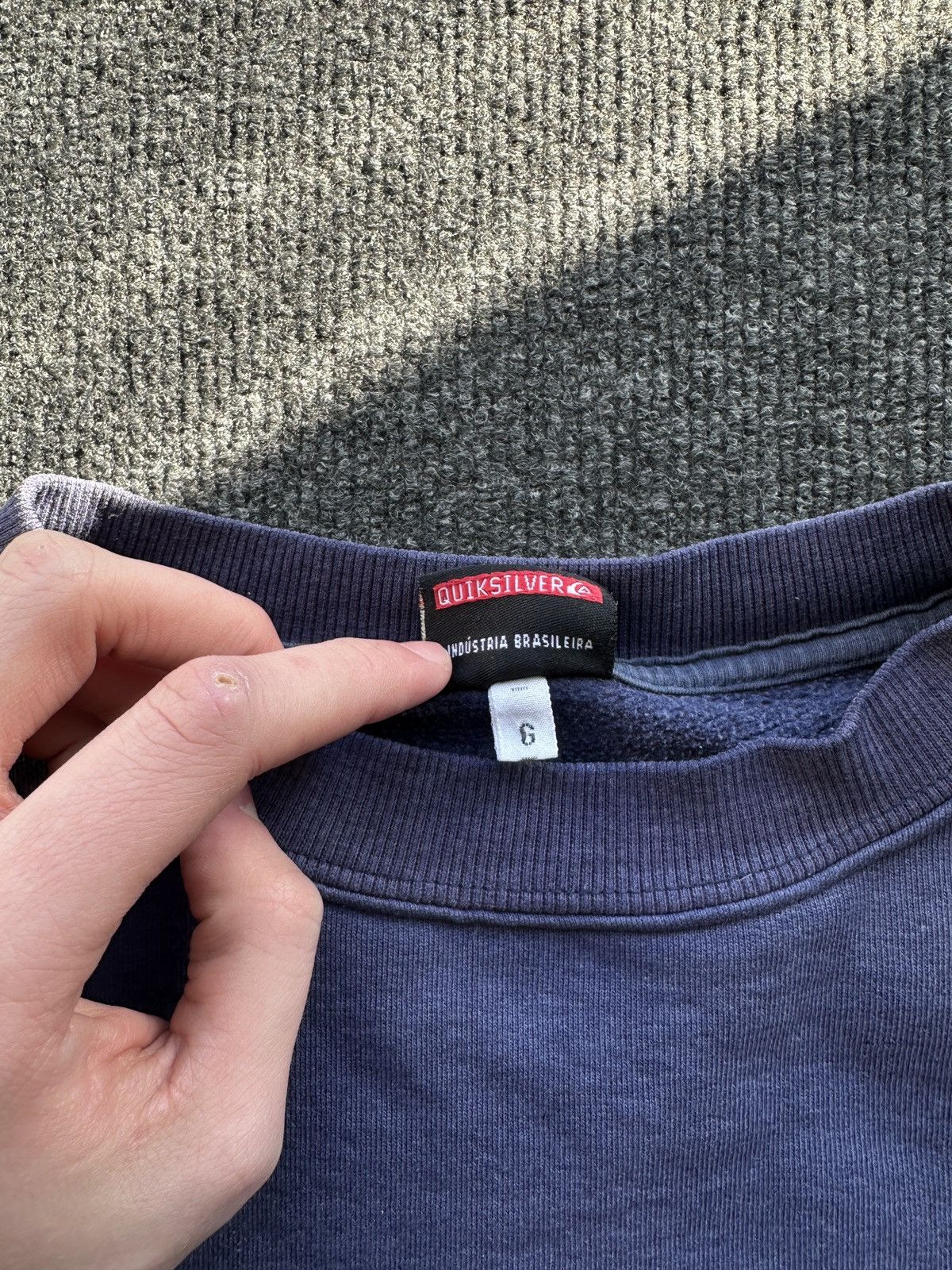 Quiksilver ARCHIVE🚨 VNTG QUIKSILVER DISTRESSED BIG 3D LOGO SWEATSHIRT Size US L / EU 52-54 / 3 - 9 Thumbnail