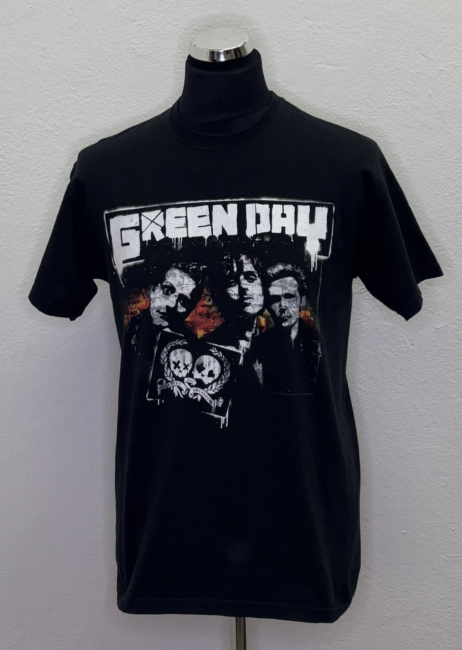 Band Tees T-Shirt Green Day 2009 Fruit of the loom size. M Size US M / EU 48-50 / 2 - 1 Thumbnail