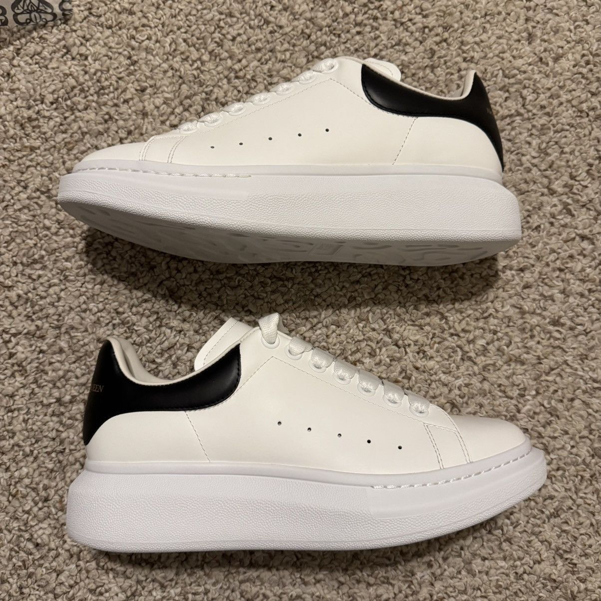 Alexander McQueen (NEW) Mcqueen Oversized sneaker Size US 7 / EU 40 - 1 Thumbnail