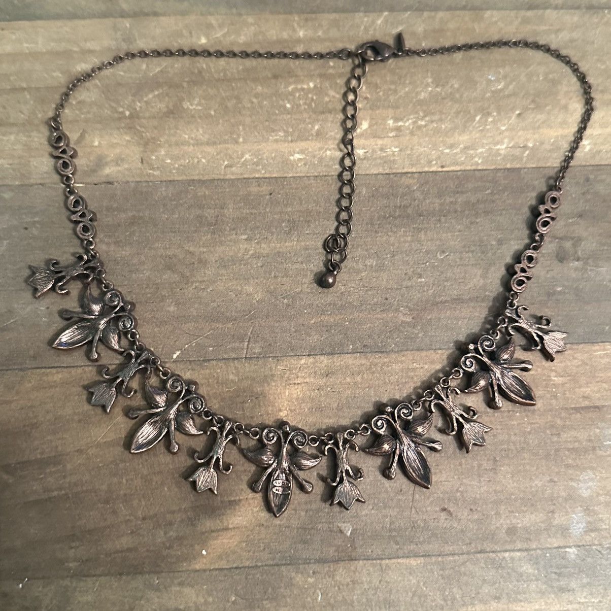 Other Avon NR bronze tone tulips and bees rhinestone necklace Size ONE SIZE - 6 Thumbnail