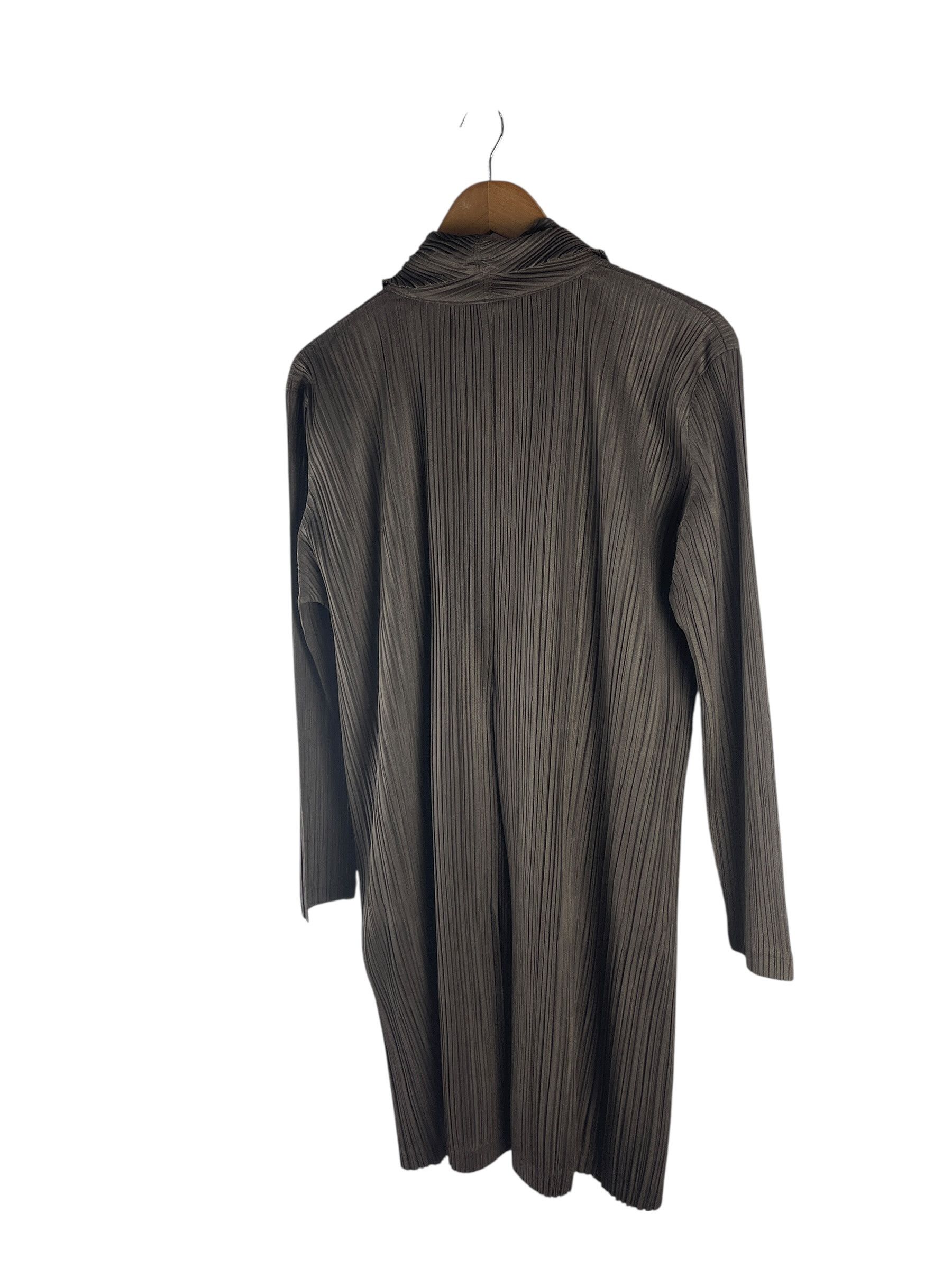 Pleats Please Issey Miyake Pleats Please Issey Miyake Button Front Pleated Cardigan Size US L / EU 52-54 / 3 - 8 Thumbnail