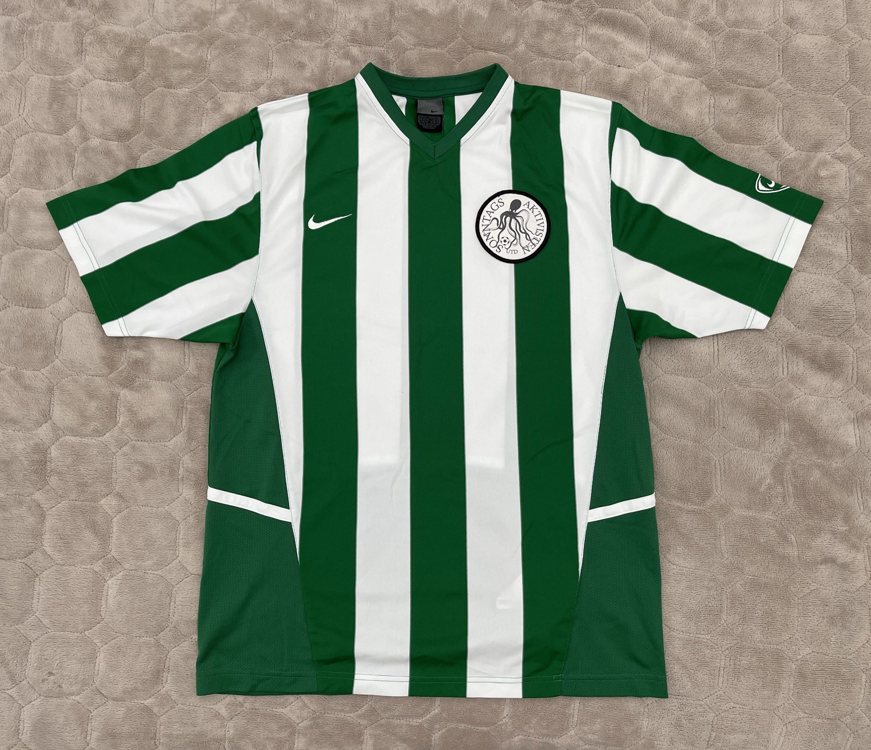 Nike Vintage Nike SONNTAGS AKTIVISTEN Size US M / EU 48-50 / 2 - 1 Thumbnail