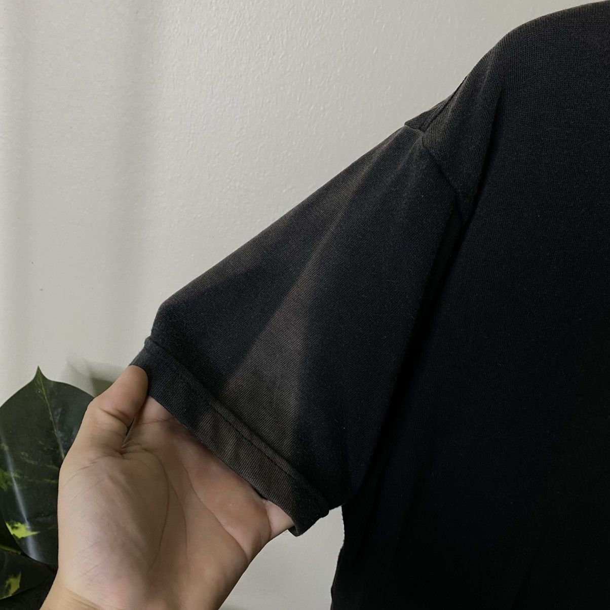 Nike Vintage 2000s Nike Sneakers Fetish Faded Black T Shirt Size US L / EU 52-54 / 3 - 4 Thumbnail