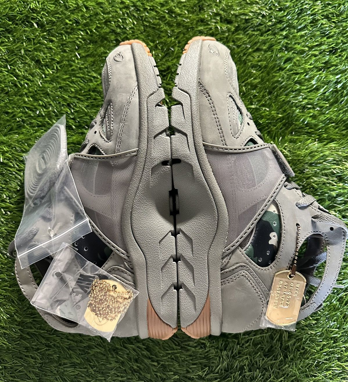 Corteiz x Nike Air Trainer Huarache Gully Grey Size M