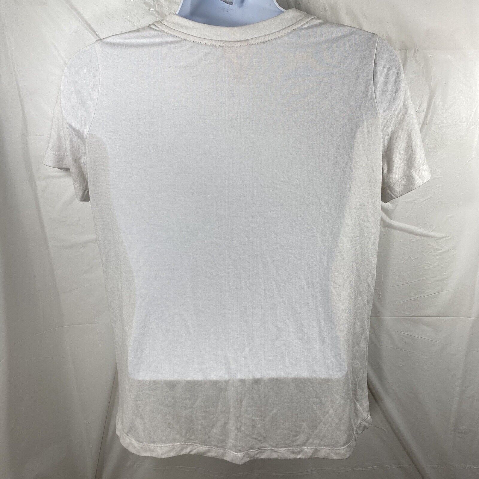 Nike Nike Medium White Graphic T Shirt Soft Stretch Modal Blend Size M / US 6-8 / IT 42-44 - 4 Thumbnail