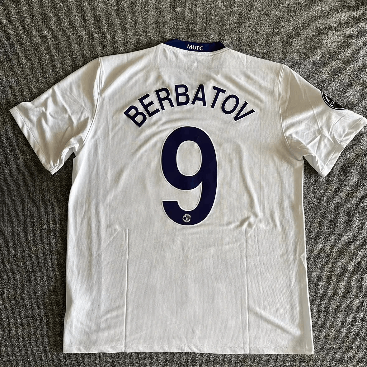 Other 2008 2009 MUFC#9 Dimitar Berbatov Jersey Size US S / EU 44-46 / 1 - 1 Thumbnail