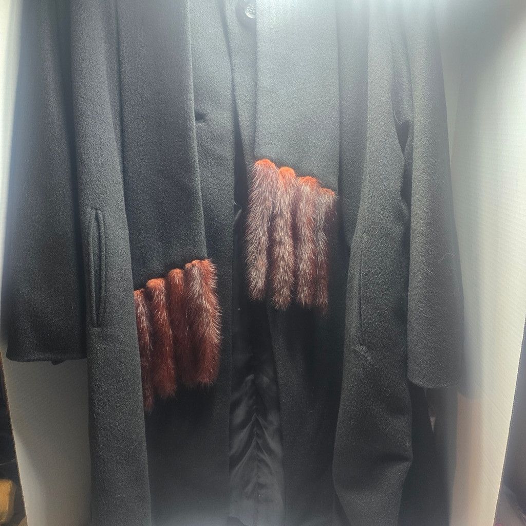 The Unbranded Brand VTG ILGWU Elegant Black Trench Coat Wool Red Fur On Scarf Size XL / US 12-14 / IT 48-50 - 4 Thumbnail
