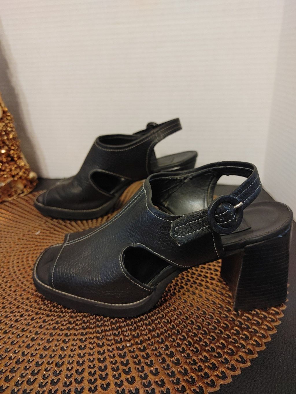 Other Bandolino Leather Peep Toe Size 7M Size US 7 / IT 37 - 1 Thumbnail