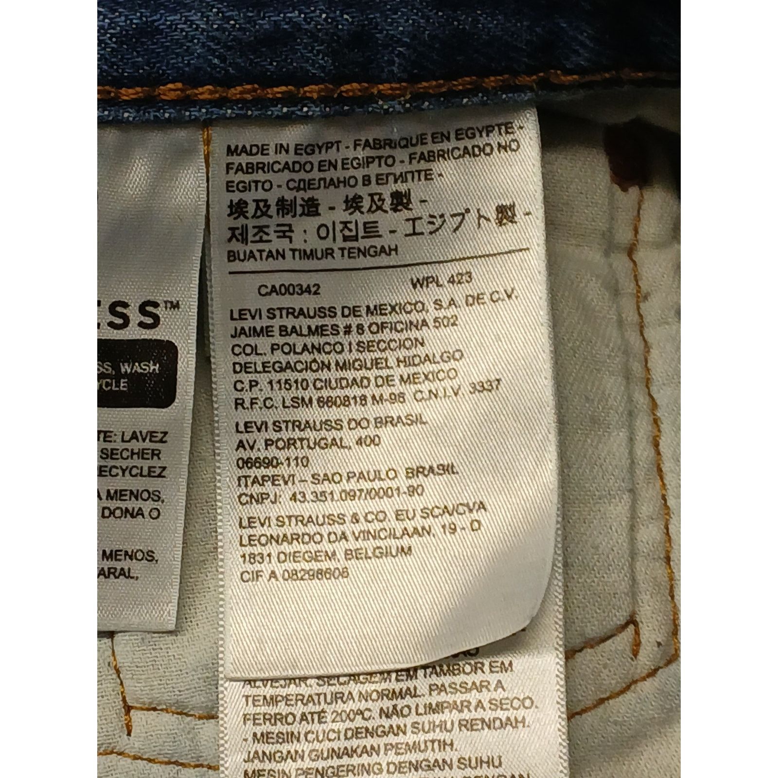 Levi's Levis (42x30) Men's Tapered Straight Fit Blue Denim Jeans Size US 42 / EU 58 - 8 Thumbnail