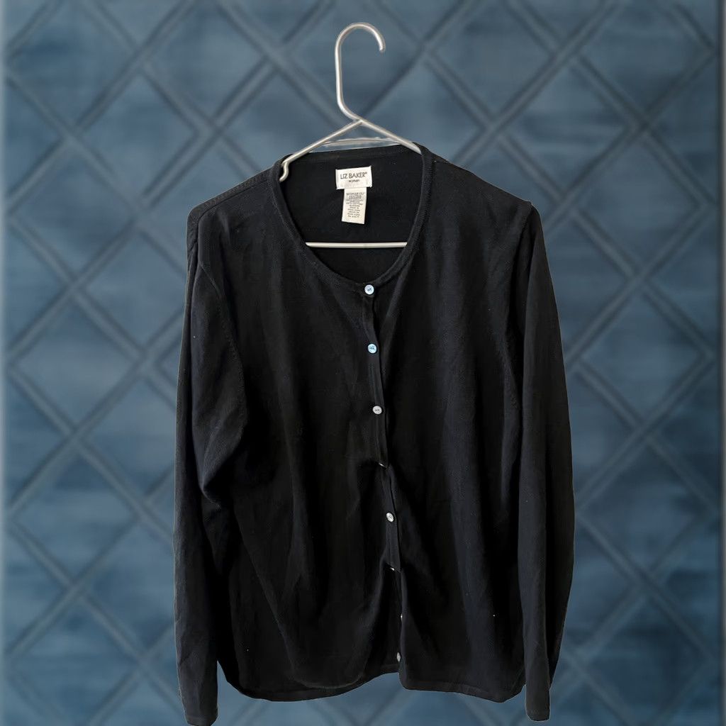 Vintage Liz Baker Cardigan Sweater Size 1X Black V-Neck Long Sleeve Button Womens Plus Knit Acrylic Cotton, 90s? No, 1X, Plus Size Size XL / US 12-14 / IT 48-50 - 1 Thumbnail