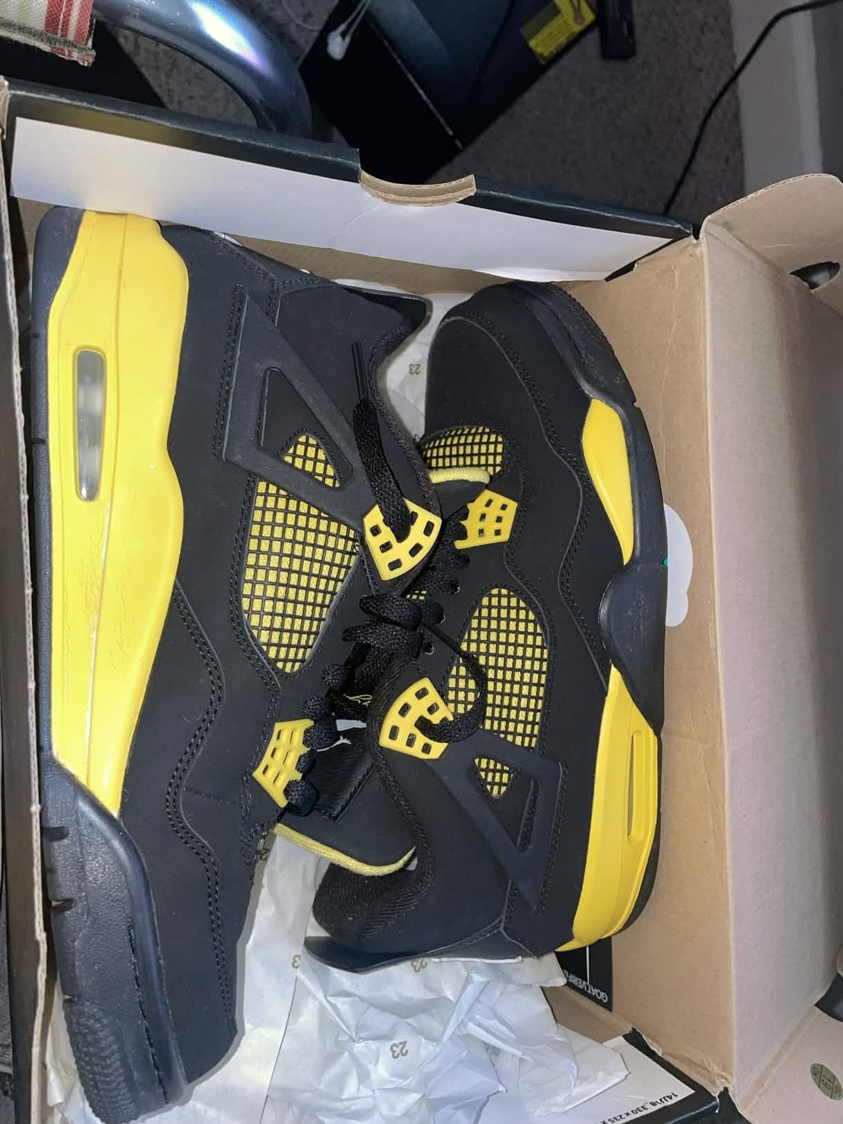 Jordan Brand Jordan 4 Thunder 2012 Size US 9 / EU 42 - 1 Thumbnail