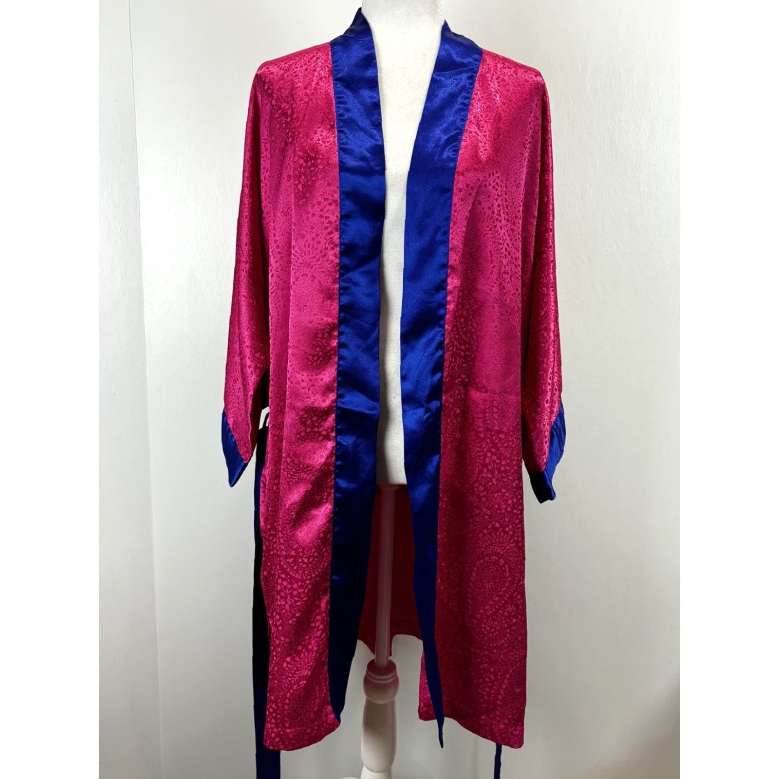 Victoria's Secret Vintage Victoria's Secret satin Robe Kimono One Size Pink Blue Gold Label Sleepwear Size ONE SIZE - 5 Thumbnail